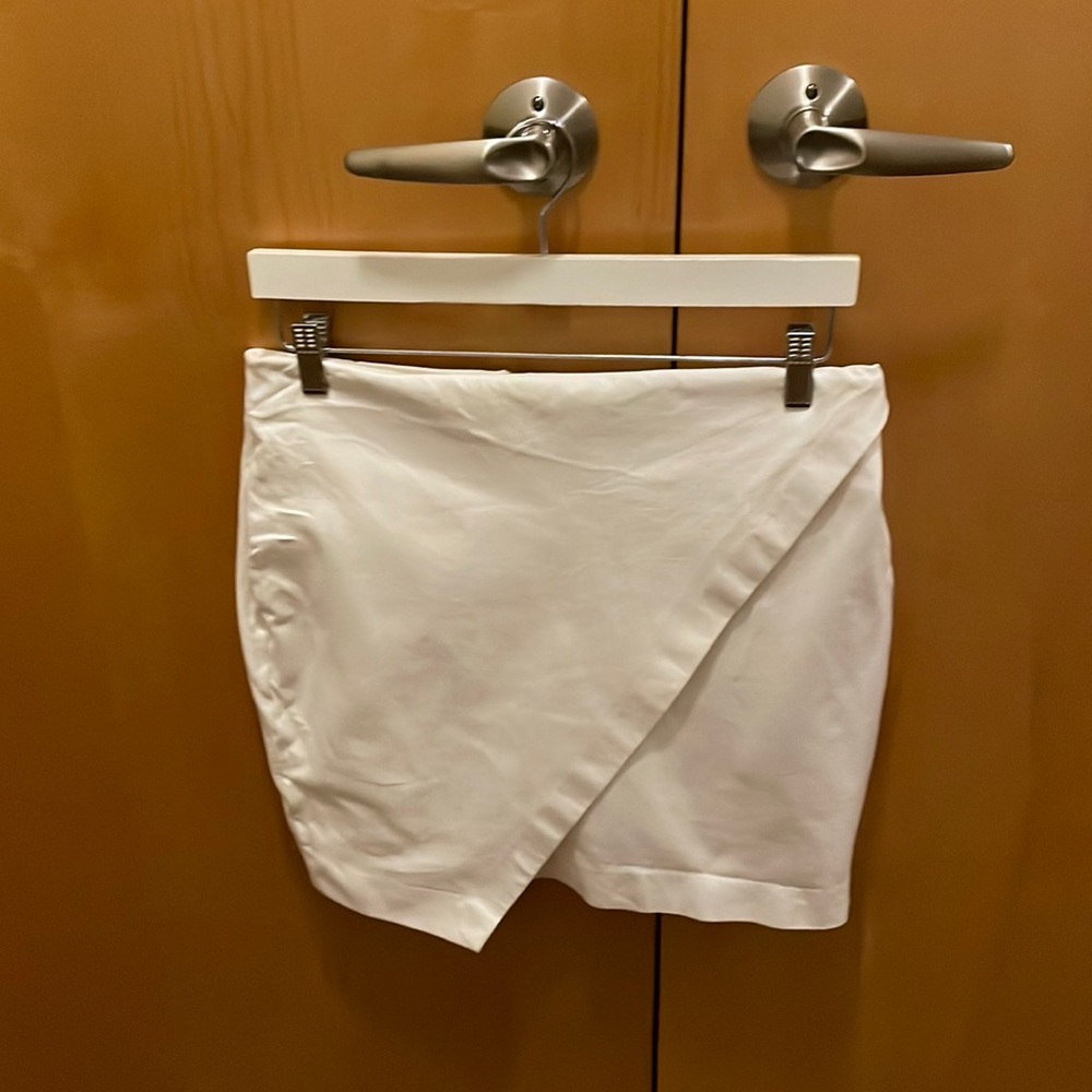 Banana Republic White Mini Skirt